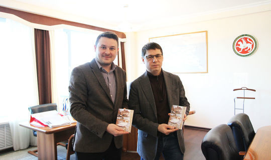 В Татарстане начали выпускать татарские книги в карманном формате