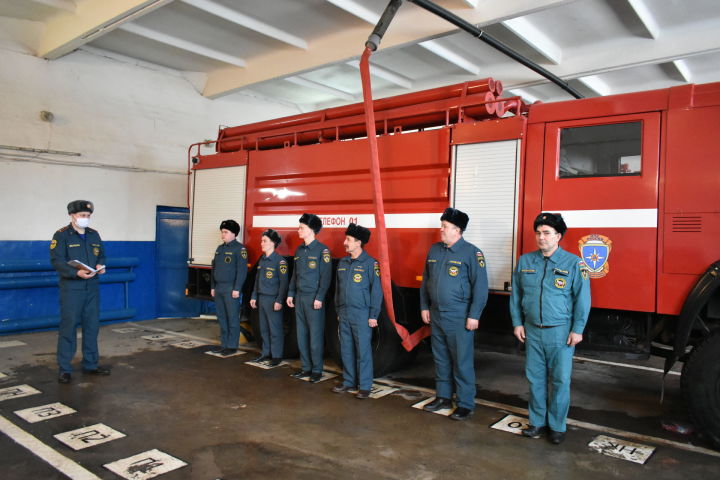 Свой профессиональной праздник отметили спасатели Пестречинского района