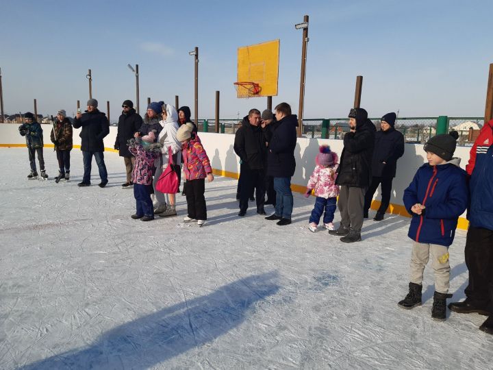 Прихожане мечети построили каток