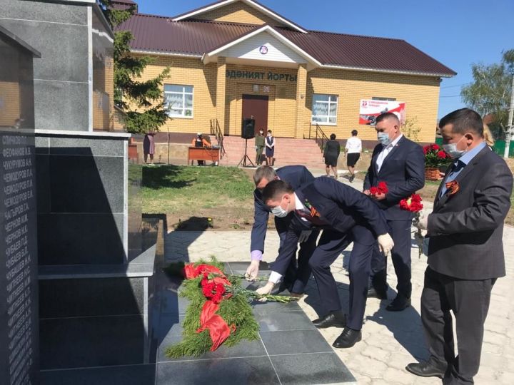 В селе Кибячи открыли новый памятник в честь участников Великой Отечественной войны