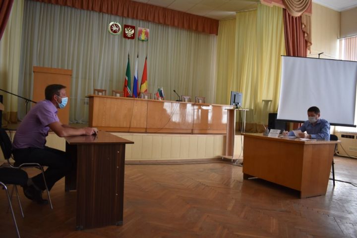 Ильхам Кашапов и жители Пестречинского района обсудили насущные вопросы на приёме граждан