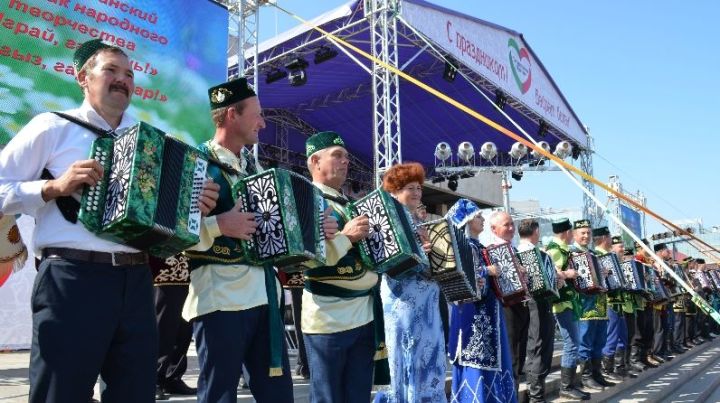 В Казани пройдёт фестиваль народного творчества «Уйнагыз, гармуннар!»