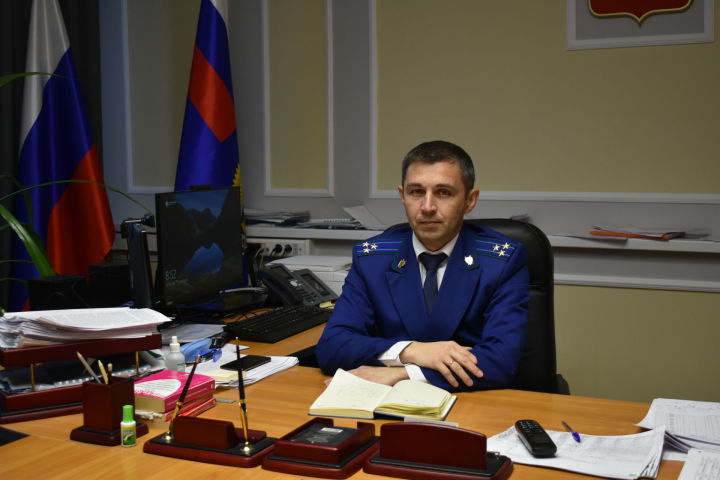 Свой профессиональный праздник отмечают работники прокуратуры Пестречинского района