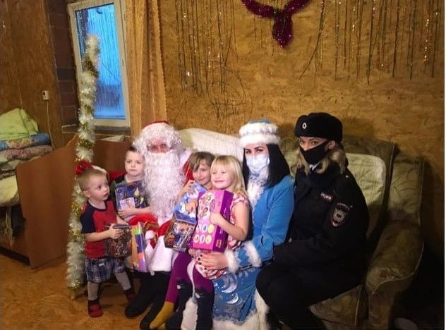В Пестречинском районе прошла акция «Полицейский Дед Мороз»