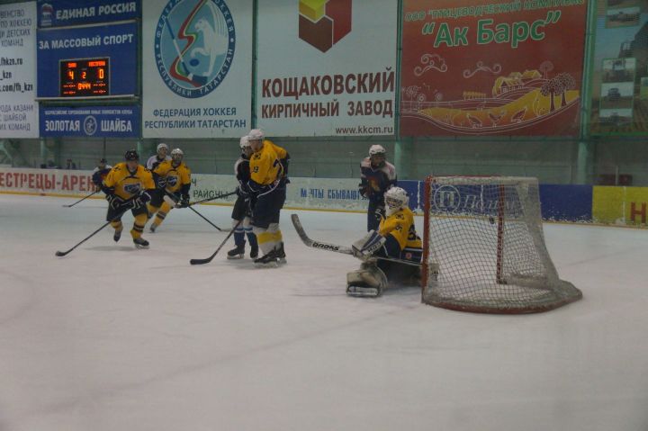 В ледовом дворце "Пестрецы-Арена" прошёл очередной хоккейный матч
