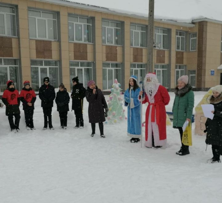 В селе Шали провели новогоднее мероприятие "В гостях у деда Мороза"