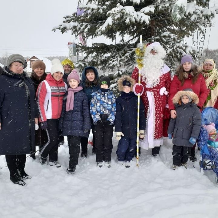 В селе Ленино-Кокушкино провели новогоднее мероприятие