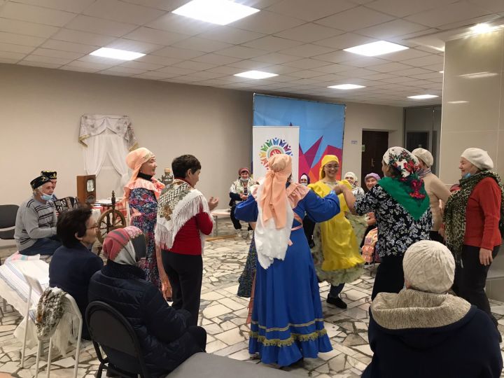 В Молодежном центре Пестречинского района провели татарские посиделки “Аулак өй”
