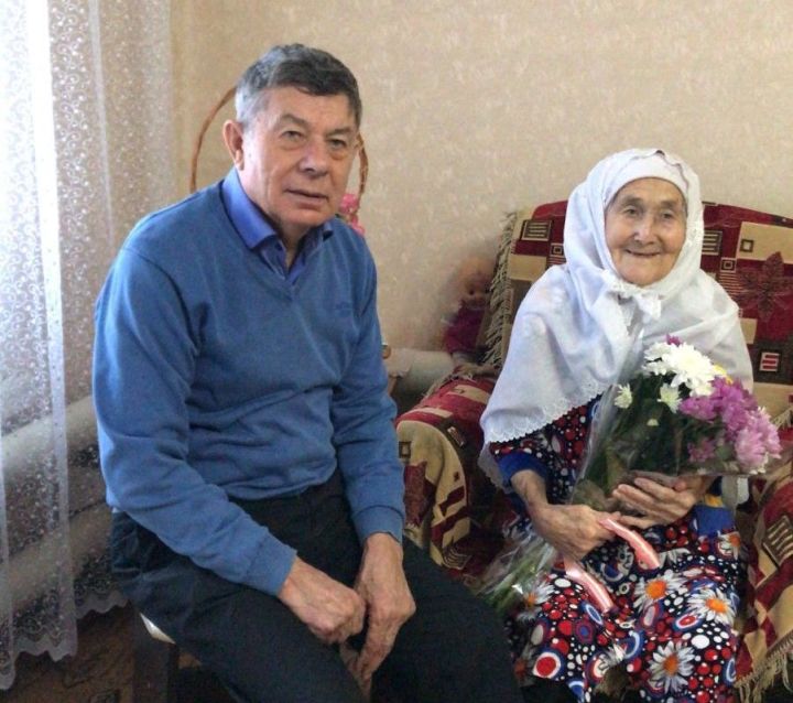 Ветерану труда Саиме Мирзаяновой из села Ленино-Кокушкино исполнилось 90 лет
