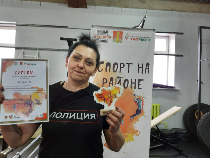 52-летняя жительница Пестрецов стала абсолютной чемпионкой турнира по силовому виду спорта