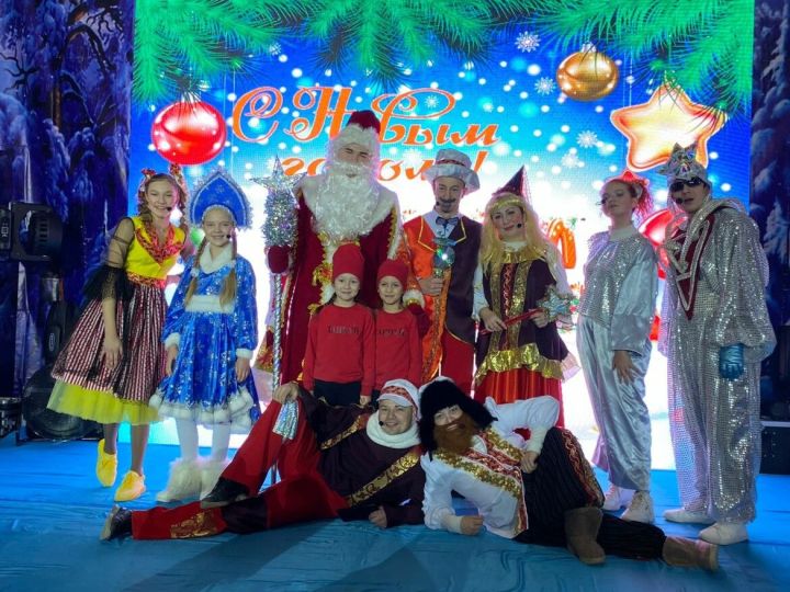 Более полутысячи одаренных детей стали гостями елки главы Пестречинского района