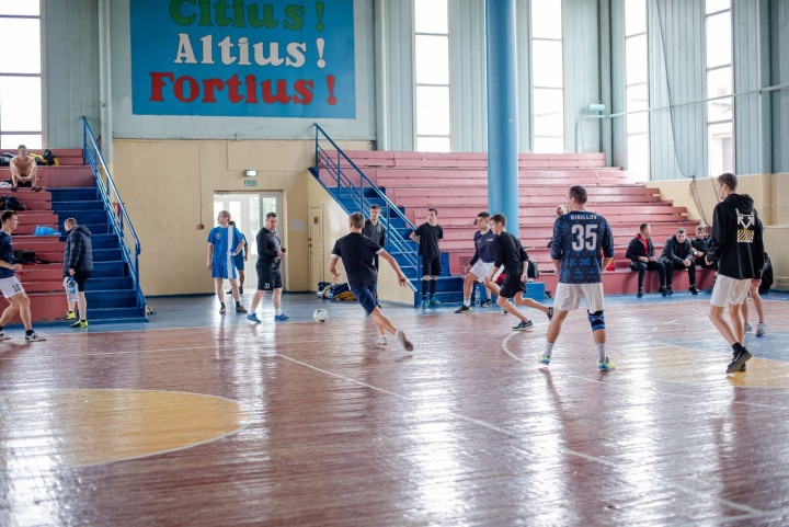 В чемпионате района по мини-футболу прошли игры восьмого тура
