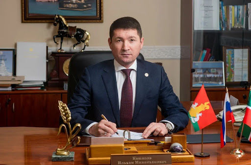 Поздравление главы района Ильхама Миннехановича Кашапова с Днём защитника Отечества