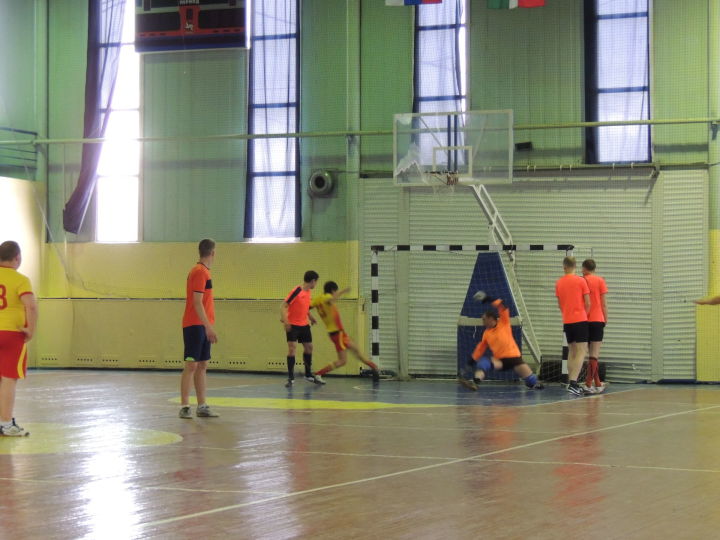 В турнире Пестречинского района по футзалу состоялись игры 17-18 туров