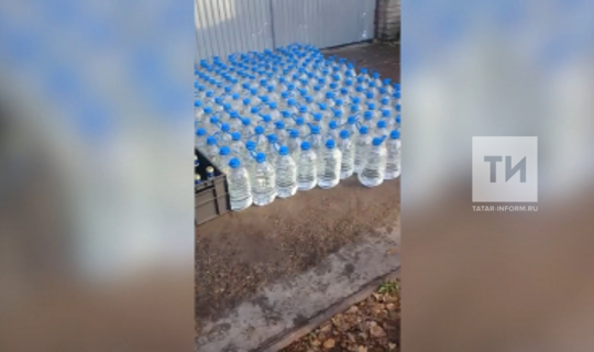 В доме у жителя Казани полицейские нашли 450 литров фальшивого алкоголя