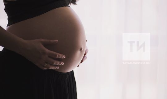 Окружению беременной женщины советуют привиться от Covid-19