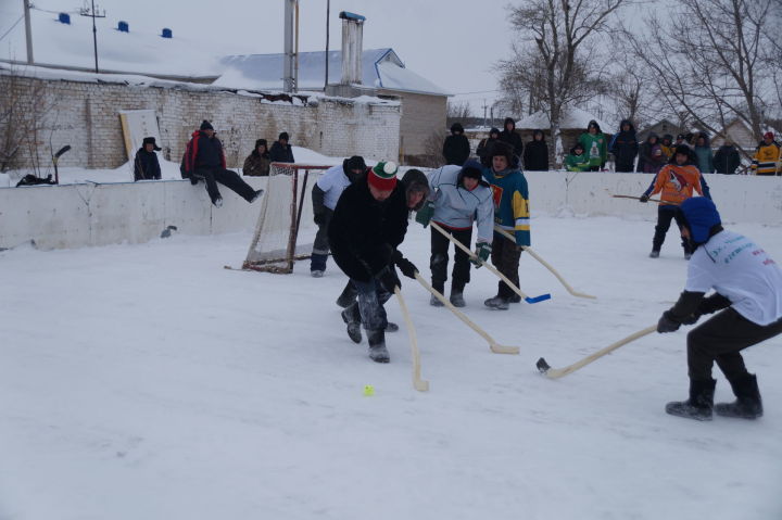 Питрәч районында итекле хоккей буенча районның беренче ачык турниры узды