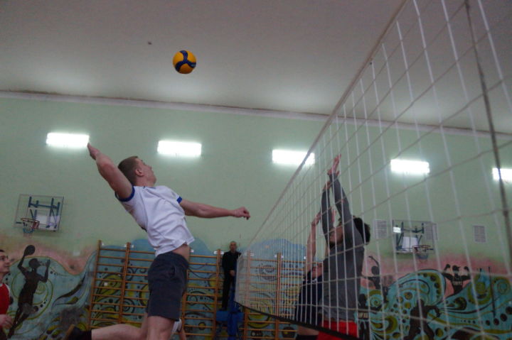 Подходит к концу второй чемпионат района среди сельской молодежи по волейболу