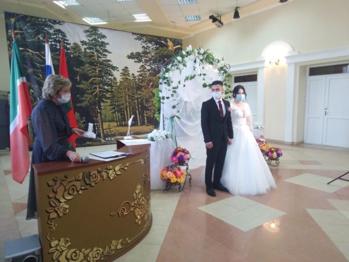 В Пестрецах зарегистрировала свой брак интернациональная семья