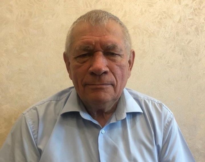 Заслуженный учитель Татарстана, почетный работник сферы образования России Анатолий Ильин отметил свое 70-летие