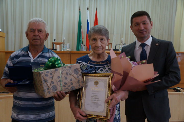 Медалью «За любовь и верность» наградили семью Солодковых из села Ленино-Кокушкино