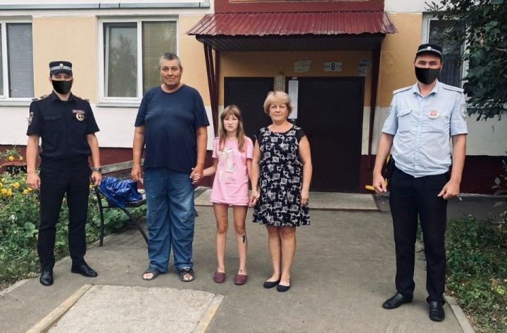 В Татарстане сотрудники Госавтоинспекции помогли найти потерявшегося ребенка