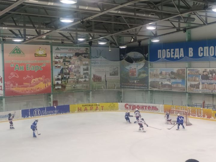 В Пестрецы-Арена продолжается хоккейный турнир среди юношей 2010 годов рождения