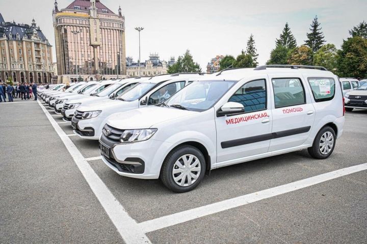 Пестречинской ЦРБ передали еще 1 новый автомобиль