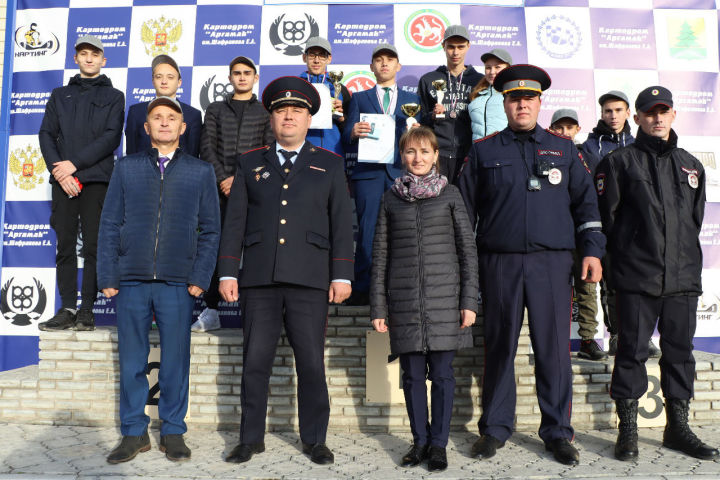 В Татарстане студенты сдают «Автосессию»