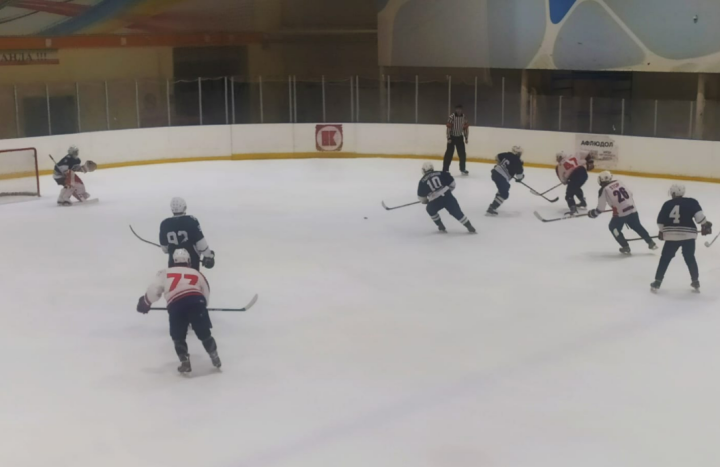Хоккейная команда «Пестрецы» проиграла третью игру подряд в рамках чемпионата ПЛХЛ