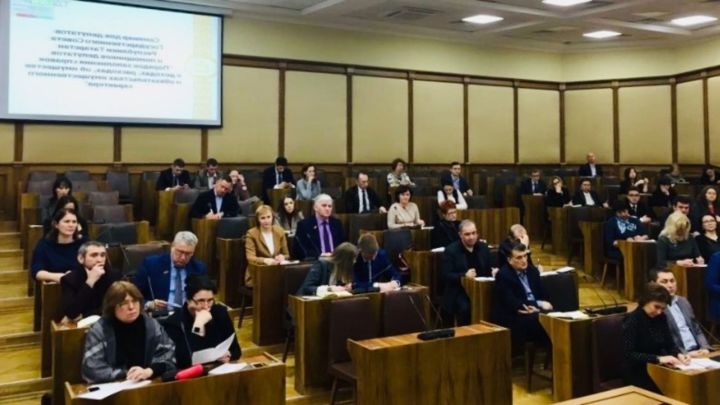 Депутатам Госсовета РТ напомнили об антикоррупционных обязанностях