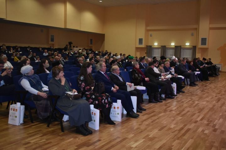 В Пестречинском районе прошла Всероссийская конференция, посвящённая наследию Мауля Колыя