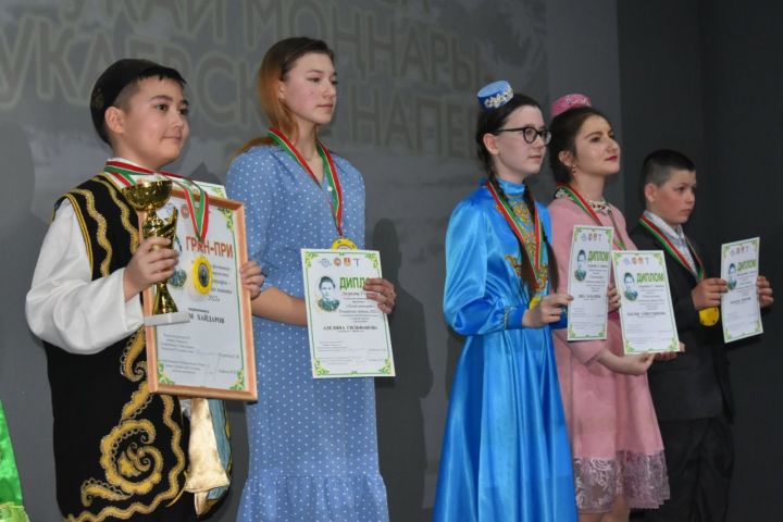 Обладателем Гран-при районного фестиваля «Тукаевские напевы» стал юный чтец из Званки