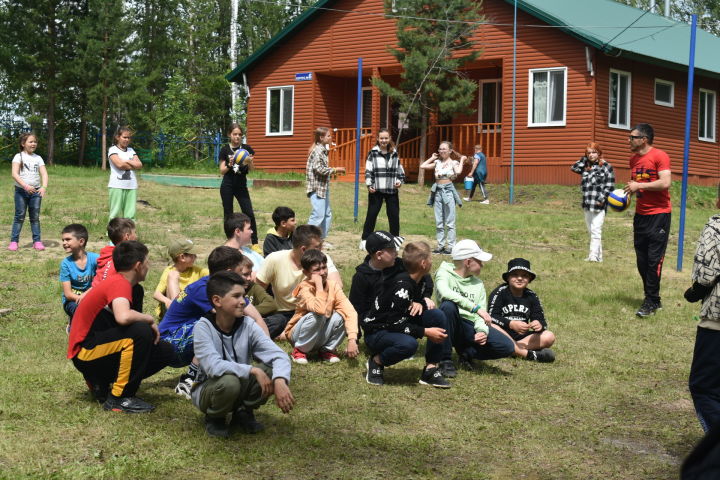 В пестречинском лагере «Чайка» отдыхают 100 детей