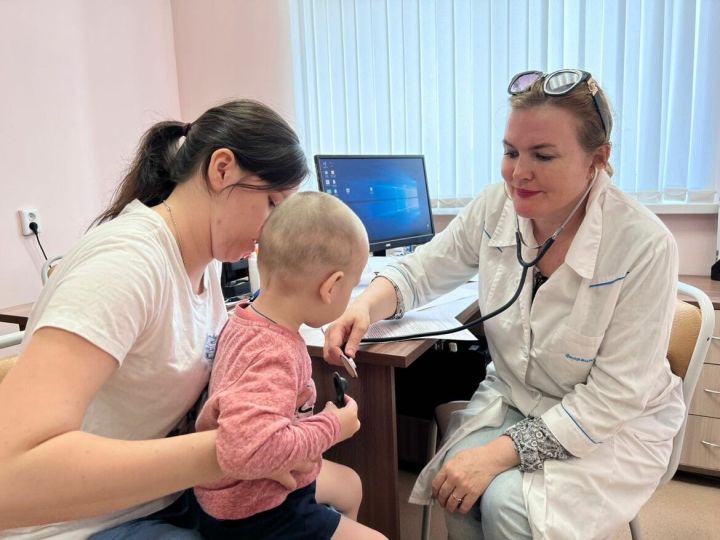 Врачи ДРКБ проверили здоровье 160 детей Пестречинского района