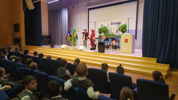 В школе села Новое Шигалеево прошёл спектакль на тему по БДД