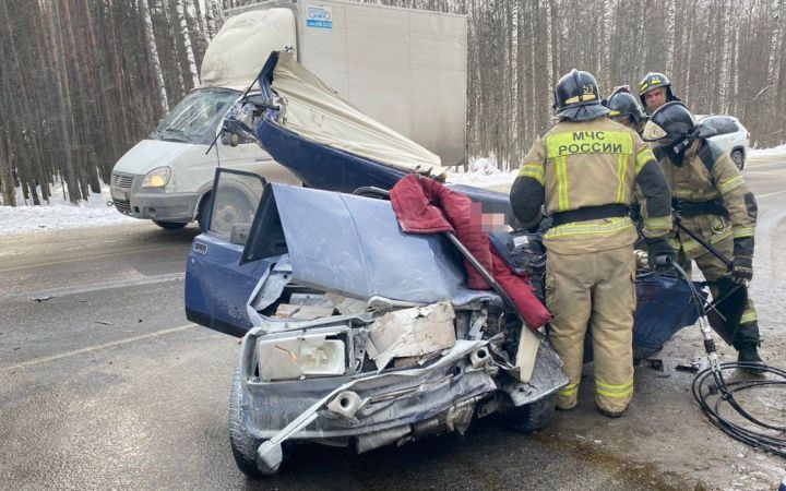 В Зеленодольском районе РТ водитель «Жигулей» погиб в лобовом столкновении с Hyundai