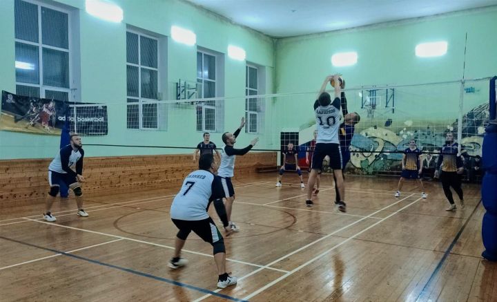 Пестречинский волейбол: лидер чемпионата идет без поражений