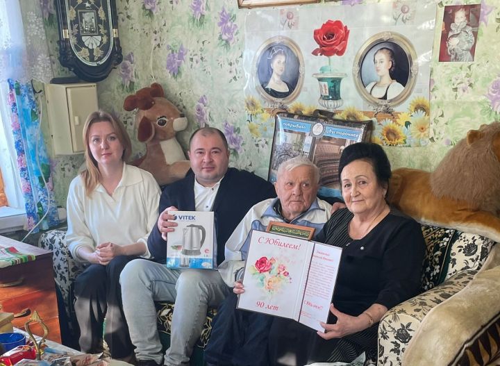 90 лет исполнилось ветерану труда из деревни Бутырки