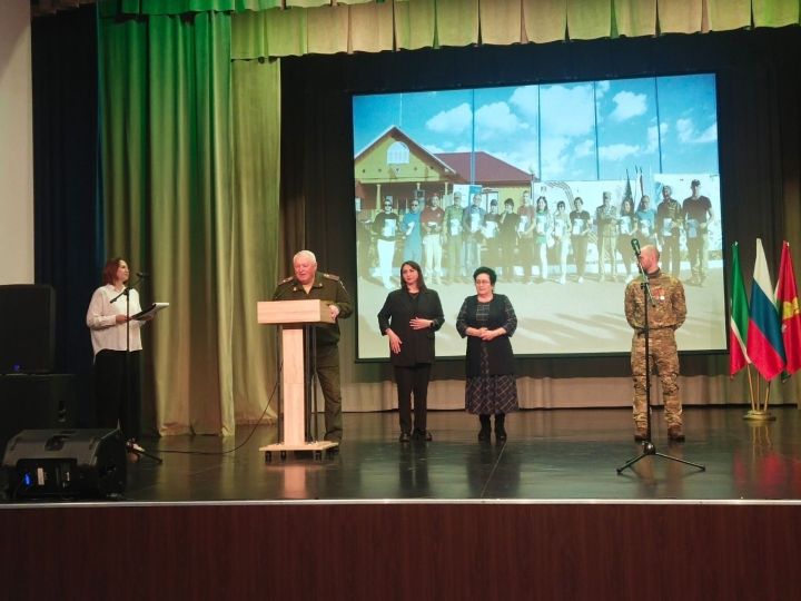 В Ленино-Кокушкино среди студентов провели спартакиаду