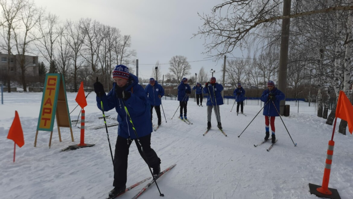 Школьники проехали на лыжах от Ленино-Кокушкино до Пестрецов