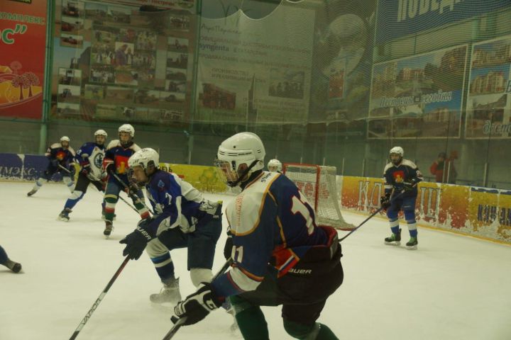 Пестречинские хоккеисты сыграли товарищеский матч с «Ледоколом»
