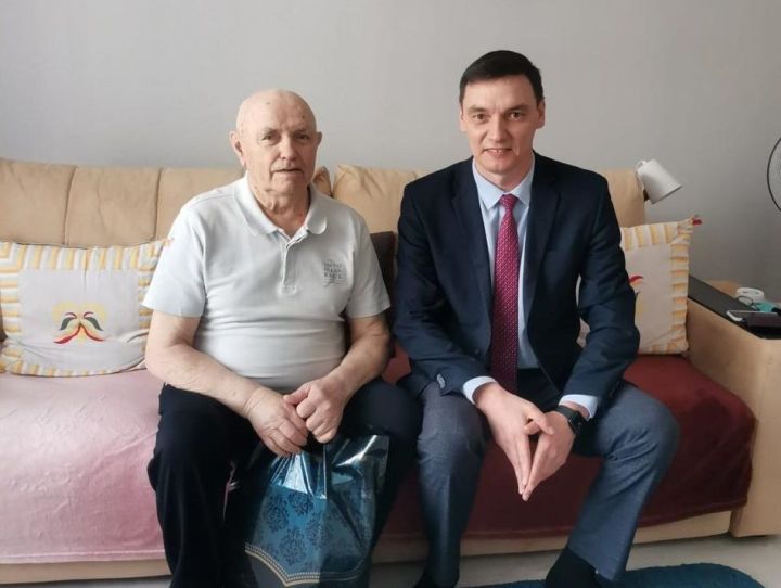 Замруководителя исполкома Пестречинского района навестил бывшего узника фашистского концлагеря