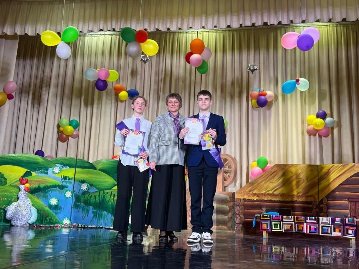 Наградили лучших учеников Кощаковской школы