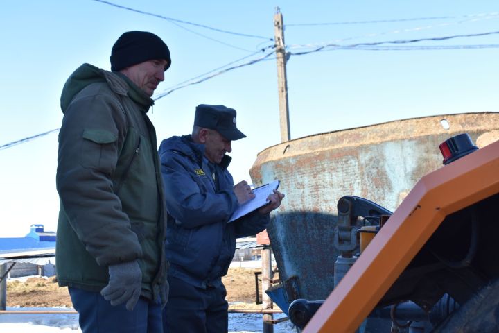 В Пестречинском районе проводят осмотр сельхозтехники