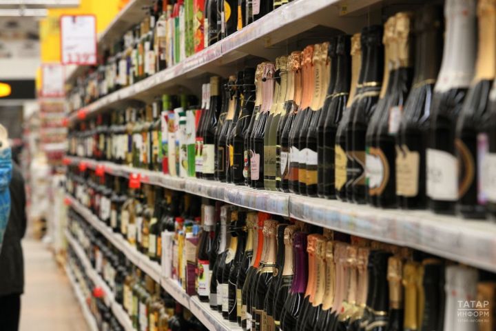 В Татарстане ограничили продажу алкоголя по ночам в многоквартирных домах