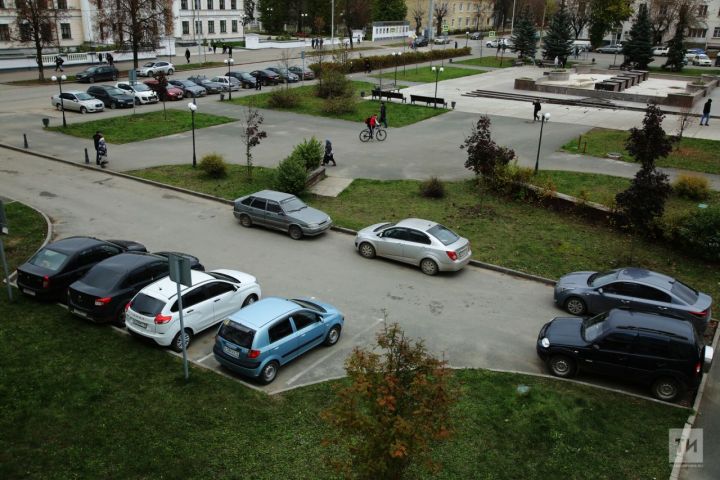 В Казани парковки станут бесплатными на три дня