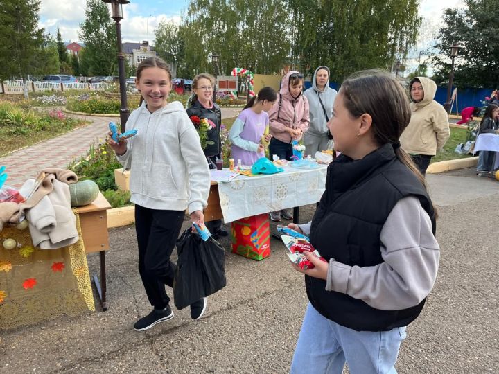 Районда авыру кызга ярдәм йөзеннән “Игелек ярминкәсе” узды