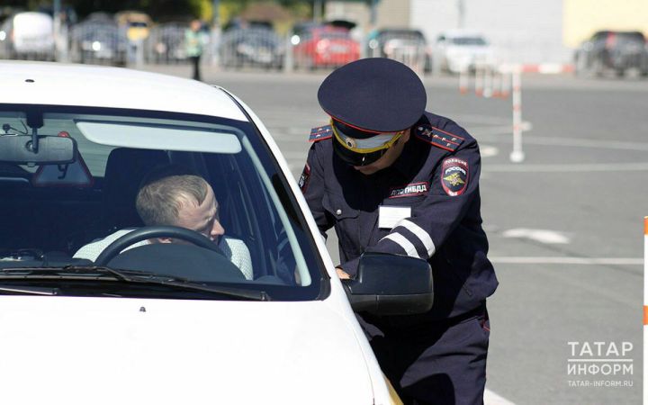 Водительские удостоверения со сроком действия до 2025 года продлят автоматически