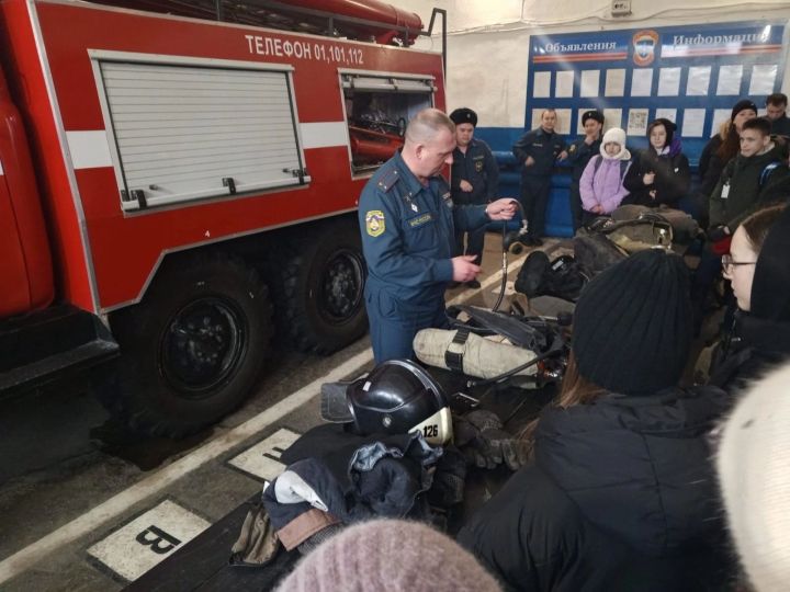 Пестречинские ученики посетили пожарную часть